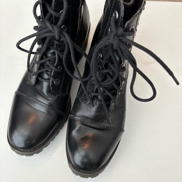 Size 9.5, black Steve Madden combat bootie. Zipper sides, 2.5 in heel. - Picture 15 of 15
